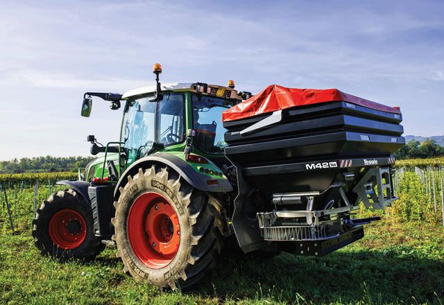 Teagle LINE M42 ISO FERTILISER SPREADER