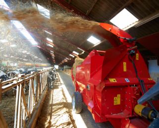 Kverneland Bale Choppers / Feeders thumbnail 2
